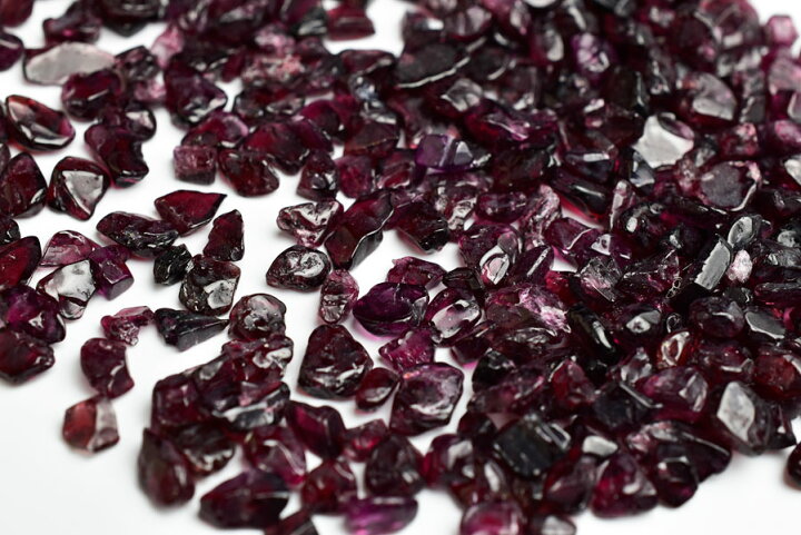 楽天市場】ガーネット 柘榴石 さざれ□インド・オリッサ産□たっぷり約  