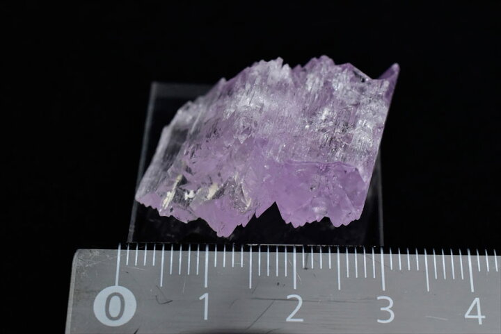 楽天市場】クンツァイト リチア輝石 結晶 原石最高級【約11.4g 