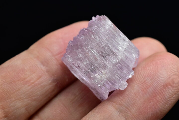 楽天市場】クンツァイト リチア輝石 結晶 原石最高級【約11.7g 