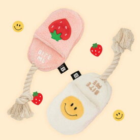 ※予約販売【BITE ME】Slipper Tug Toys（strawberry / smile） 犬用品 ドッググッズ おもちゃ ノーズワーク 韓国 スリッパ 靴 ドッグシューズ ストレス解消 知育 知育玩具