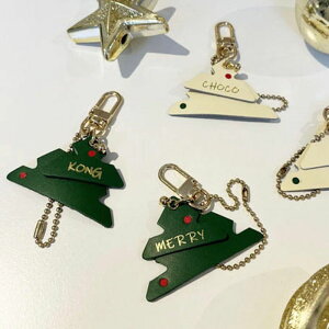 \̔ymaison de miuzXmas Tree Leather Name Tag ؍ uh 킢  v[g ^ obO  qD ̎qObY ̎q ^I l[^O UObY NEW 