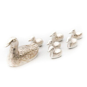 AqijiJj̐eq CMX Aj} A[g tBMA RNV