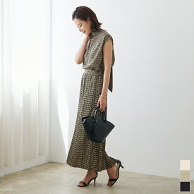 ジオメトリックプリーツスカート/ボトムス/レディース/スカート/ロング丈/細プリーツ/Iライン/ウエストゴム/柄/セットアップ〔人気商品！予約〕