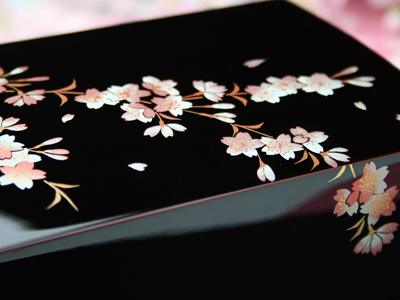 海外土産として人気があります 正規激安 ジュエリーボックス桜の小箱 期間限定送料無料 木曽の漆器よし彦