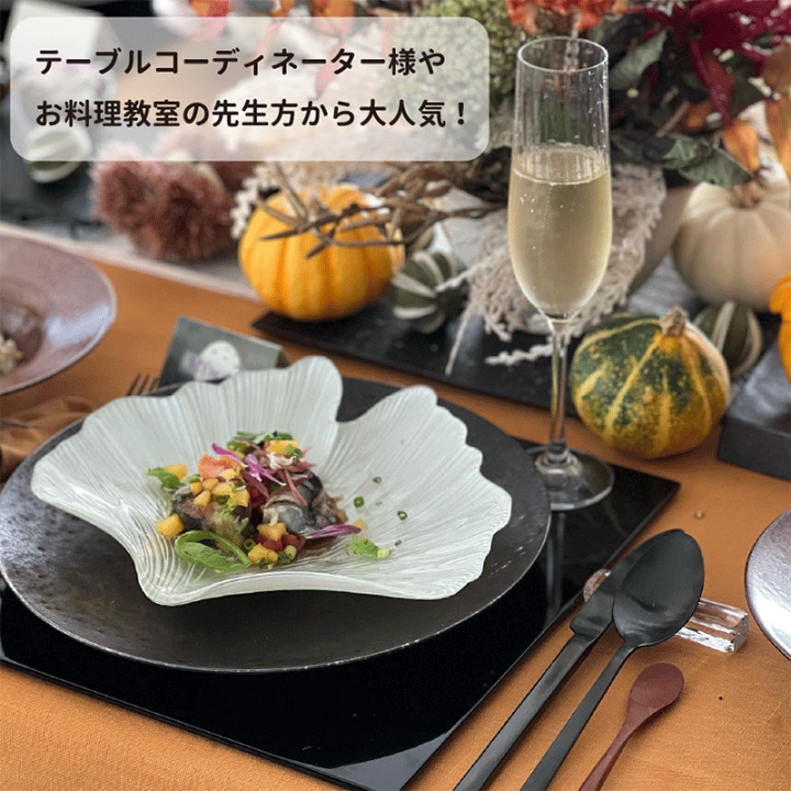 楽天市場】正方形 ランチョンマット 折敷 赤 緑 ベージュ 楽天市場】正方形 ランチョンマット 折敷 赤 緑 ベージュ