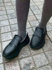 �yemmi×PUMA�zLOAFYR EMMI emmi �G�~ �V���[�Y�E�C �X�j�[�J�[ �u���b�N�y���������z[Rakuten Fashion]