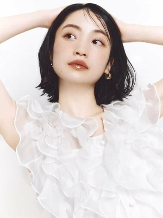 美品✨️ SNIDEL スナイデル ノースリフリルブラウス アイボリー 25ss 