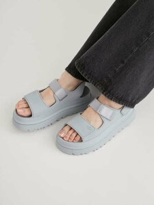 �yUGG for emmi�zW GOLDENGLOW emmi �G�~ �V���[�Y�E�C �T���_���y���������z[Rakuten Fashion]