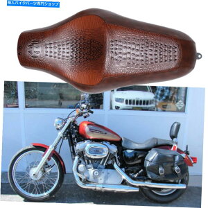 �V�[�g �n�[���[�X�|�[�c�X�^�[1200�J�X�^��XL1200 883�̂��߂̉^�]��̌㕔����Ȃ�2�� Driver Rear Passenger Seat Two-up for Harley Sportster 1200 Custom XL1200 883