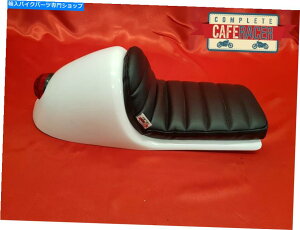 V[g ̒~CgtĂLuptonX^C̃KX@ۂ̃JtF̃[T[̍ LUPTON STYLE FIBREGLASS CAFE RACER SEAT WITH STOP LIGHT IN BLACK
