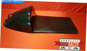 V[g ̒~CgXs[hX^[X^C̃KX@ۃJtF[T[V[g SPEEDSTER STYLE FIBREGLASS CAFE RACER SEAT WITH BUILT IN STOP LIGHT IN BLACK