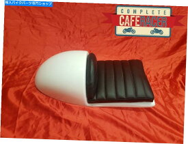 シート ホンダCRスタイルのガラス繊維カフェレーサーシートホワイト＆デラックスブラックパッド HONDA CR STYLE FIBREGLASS CAFE RACER SEAT FINISHED IN WHITE & DELUXE BLACK PAD