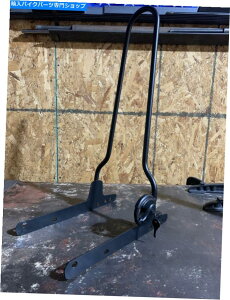 V[V[o[ Harley Davidson Dyna Sissy Bar̓wbgbNɌĂ܂ Harley Davidson Dyna Sissy Bar Built In Helmet Lock