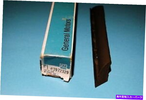 �y 1968-75 C3�R���x�b�g�t�����gLH�T�C�h�\�t�g�g�b�v�E�F�U�[�X�g���b�v�V����GM 1968-75 c3 corvette front LH side soft top weather strip NEW GM�y���s�A���i�z