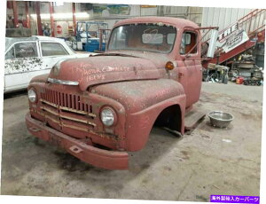 Headlight Covers ����w�b�h���C�g�h�A/�J�o�[1952 International 835371 LEFT HAND Headlight Door/Cover 1952 INTERNATIONAL 835371