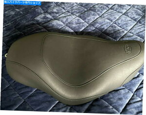 Seats }X^OChgbp[\V[g - ubN-76724-X|[cX^[2004-2021 Mustang Wide Tripper Solo Seat - Black - 76724 - Sportster 2004-2021