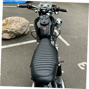 Seats T100�p��Triumph�V�[�g�i���A�����U�[�j�A�c�C���c�C���AT120�ɂ̓x�[�X�A�^�b�Nn���[�����܂܂�Ă��܂� TRIUMPH SEAT(Real Leather) for T100,treet Twin,T120 include Base,Tuck N Roll�y���s�A���i�z