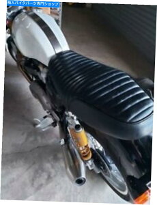 Seats Triumph Thruxton R 1200�V�[�g�i���A�����U�[�j�ɂ́A�x�[�X�A�V�����A�^�b�Nn���[���f�U�C�����܂܂�Ă��܂� TRIUMPH THRUXTON R 1200 SEAT(Real Leather) include Base,New,Tuck N Roll Design