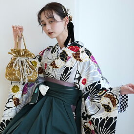 【レンタル】【JAPANSTYLE×中村里沙 袴 17点セット 日本製 白黒に菊梅】二尺袖着物 はかま フルセット 卒業式 大学生 専門学生 レディース 女性 袴91-99cm（身長153-170cm）足袋プレゼント 重ね衿縫い付済 往復送料無料