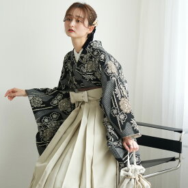 【レンタル】【Heather 袴 17点セット ブラックに疋田牡丹 日本製】黒系 二尺袖着物 はかま フルセット 卒業式 大学生 専門学生 レディース 女性 足袋プレゼント 重ね衿縫い付済 往復送料無料