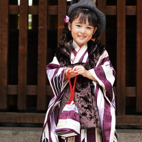七五三新作3歳女の子着物（被布コート）セット◇紫色系矢絣に花◇sd5891