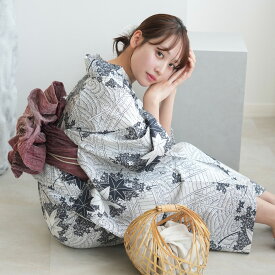 【utatane 高級変わり織 浴衣3点セット 白地に古典紅葉】ここでしか買えない昭和初期アンティーク復刻版 フリーサイズ 浴衣セット（ゆかた・帯・下駄）ですぐお出かけ 古典柄 レトロ 上質 うたたね 国産生地 国内染色