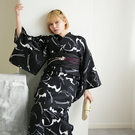 【ニコアンティーク 高級変わり織 浴衣3点セット ブラック蝙蝠】みんなと違う浴衣を着よう！個性派きものブランドNicoAntiqueの2025年新作 フリーサイズ 浴衣セット（ゆかた・帯・下駄）ですぐお出かけ レトロ 国産生地 国内染色