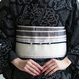 【utatane×井上絹織　博多織　小袋帯　正絹　ホワイト　ブラックパープル】日本製 国産 本場筑前博多織 博多帯 博多献上 半幅帯 細帯 本筑 シルク 浴衣 紬 小紋 着物 証紙付き