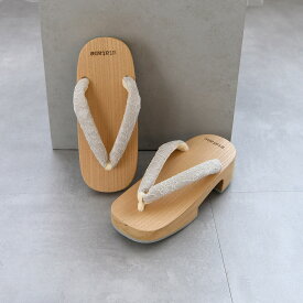 【utatane 高級桐下駄 レース鼻緒 SSサイズ 約22〜23.5cm 高右近 白木】国産 日本製 げた 単品 徳島の下駄職人さんと滋賀の鼻緒職人さんの手仕事 浴衣はもちろん、足袋を履いて着物にも ひとつひとつ表情が異なるあなただけの1点物