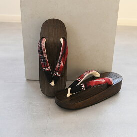 【ニコアンティーク 高級桐下駄 有松絞り鼻緒 Sサイズ 舟形 焼】国産 日本製 げた 単品 伝統工芸有松絞り生地使用 徳島の下駄職人さんと滋賀の鼻緒職人さんの手仕事 浴衣はもちろん、足袋を履いて着物にも ひとつひとつ表情が異なるあなただけの1点物