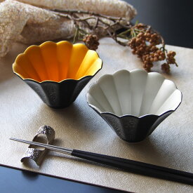 菊型 11cm 楕円鉢 正月 皿 小鉢 鉢 菊 花型 ゴールド 金 シルバー 銀 ブラック 黒 オシャレ おしゃれ かっこいい 和食 料亭 高級感 美濃焼 日本製