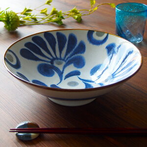 やちむん風 デイゴの花 24cmボウル 8寸鉢 ボウル 鉢 大鉢 麺鉢 器 麺類 麺 ソーキそば 沖縄そば ラーメン 青 藍 ブルー 茶色 ブラウン おしゃれ オシャレ 食洗機対応 食器 和食器 業務用 沖縄 琉