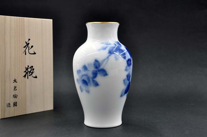 【送料無料】　大倉陶園ブルーローズ(8011)　19cm花生[花器][花瓶][フラワーベース(FLOWER VASE)] | わたしの器