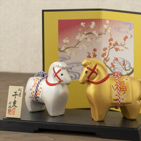 2026年 干支 馬 うま 開運 金銀紅白梅福午 置物 置き物 コンパクト 正月飾り 個箱入り 136
