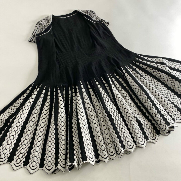 楽天市場】イタリア製 ALAIA アライア 半袖ワンピース ニット 