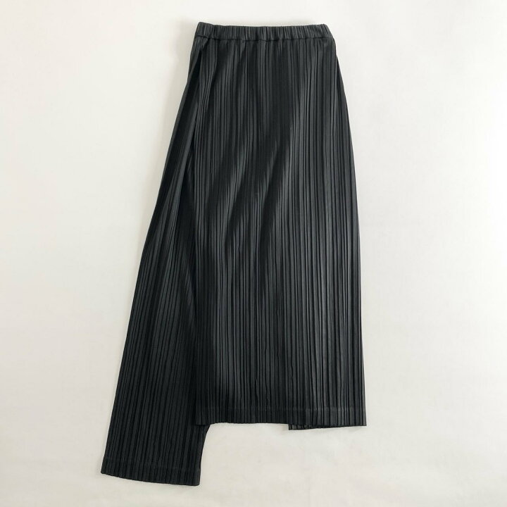 美品 95aw イッセイミヤケ ISSEY MIYAKE プリーツ加工 ミニ スカート  