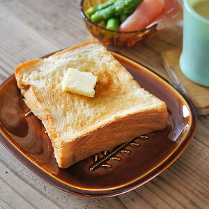トーストの湿気をとって蒸れないサクサク感が長持ちするパン皿を知りたい！おしゃれなのはありますか？