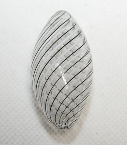 ベネチアンビーズ レーシー ソフィアート オーバル ブラック/ホワイト ビーズパーツ アクセサリーパーツ