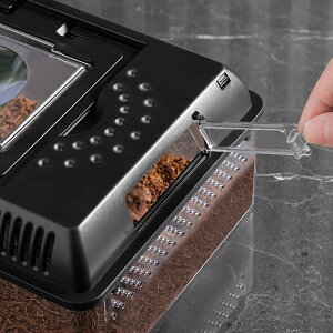 爬虫類 ケージ 飼育ケース 爬虫類飼育箱 レプタイルボックス 換気穴付き 爬虫類 飼育ケース 全視野角で透明 脱走防止 両生類用飼育ケース 飼育ボックス 調整可能な虫眼鏡デザインの蓋 爬虫