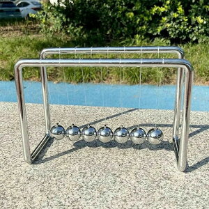 卓上 実験キット 教育玩具 ストレス減らす ゆりかご 振り子 バランスボール 18x9x13cm ニュートンのゆりかご バランスボール