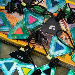 ŒZ u[O BLUE LUG triangle reflector MINI earth dye [gCAOtN^[~jA[X_C]