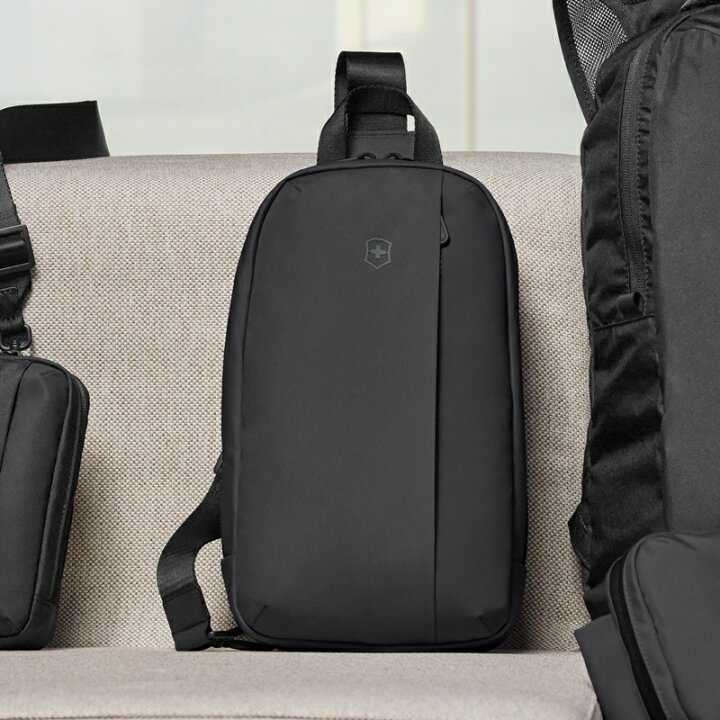 楽天市場】ビクトリノックス VICTORINOX 公式 スリングバッグ ブラック 