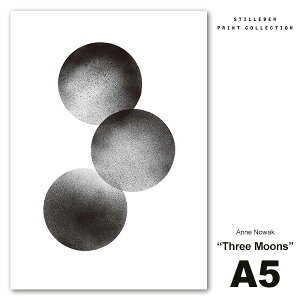 ő100%|CgobNI A[g |X^[ A5 Three Moons 3̌ [֑Ή  fUC  CeA k G ۉ TCY 148×210mm Anne Nowak STILLEBEN XeB[x