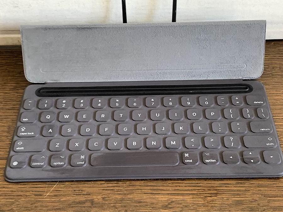 楽天市場】Apple iPad Smart Keyboard A1829 スマートキーボード 純正