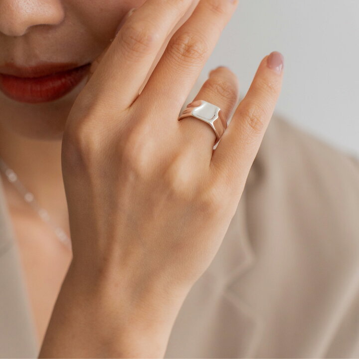 楽天市場 指輪 太め レディース リング Silver925 シルバー925 金属アレルギー対応 シルバーリング 8号 9号 10号 調整可能 太い ロック ゴールド K18コーティング タタキ 幅広 普段使い 大人 上品 かっこいい Nsa R 秋冬 メール便 バレンタイン プレゼント