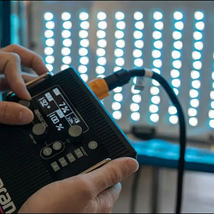 楽天市場】Aputure amaran F21c RGBWW撮影ライト 100W 折り畳み式 