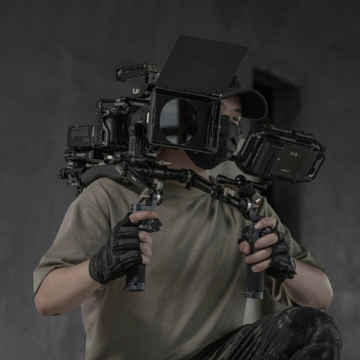 楽天市場】TILTA Lightweight Shoulder Rig - Black (TA-LSR-B 