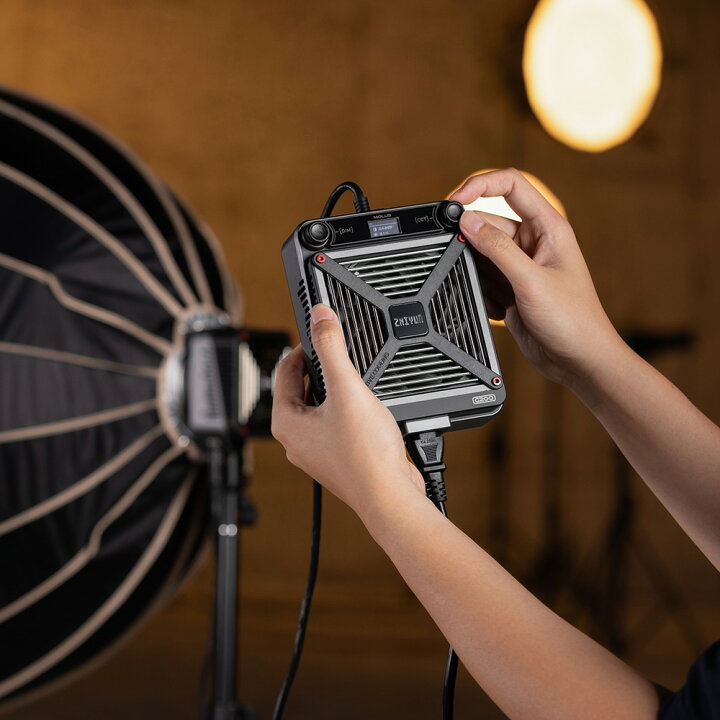 楽天市場】ZHIYUN MOLUS G200 200W COB 小型LEDビデオライト 300W 