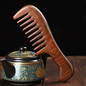 送料無料 ヘアブラシ マッサージ クシ くし 櫛 髪 静電気防止 天然木製 絡まない ヘアケア ツヤ ブラッシング 頭皮 艶髪 高級 艶 ツヤ サラサラ さらさら レディース 女性 メンズ プレゼント