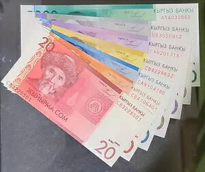 �L���M�X 20 50 100 200 500 1000 5000 �\�� 2009 / 2010 P24 25 26 27 28 29 30 UNC